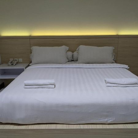 Twin Star Hotel Surakarta  Luaran gambar