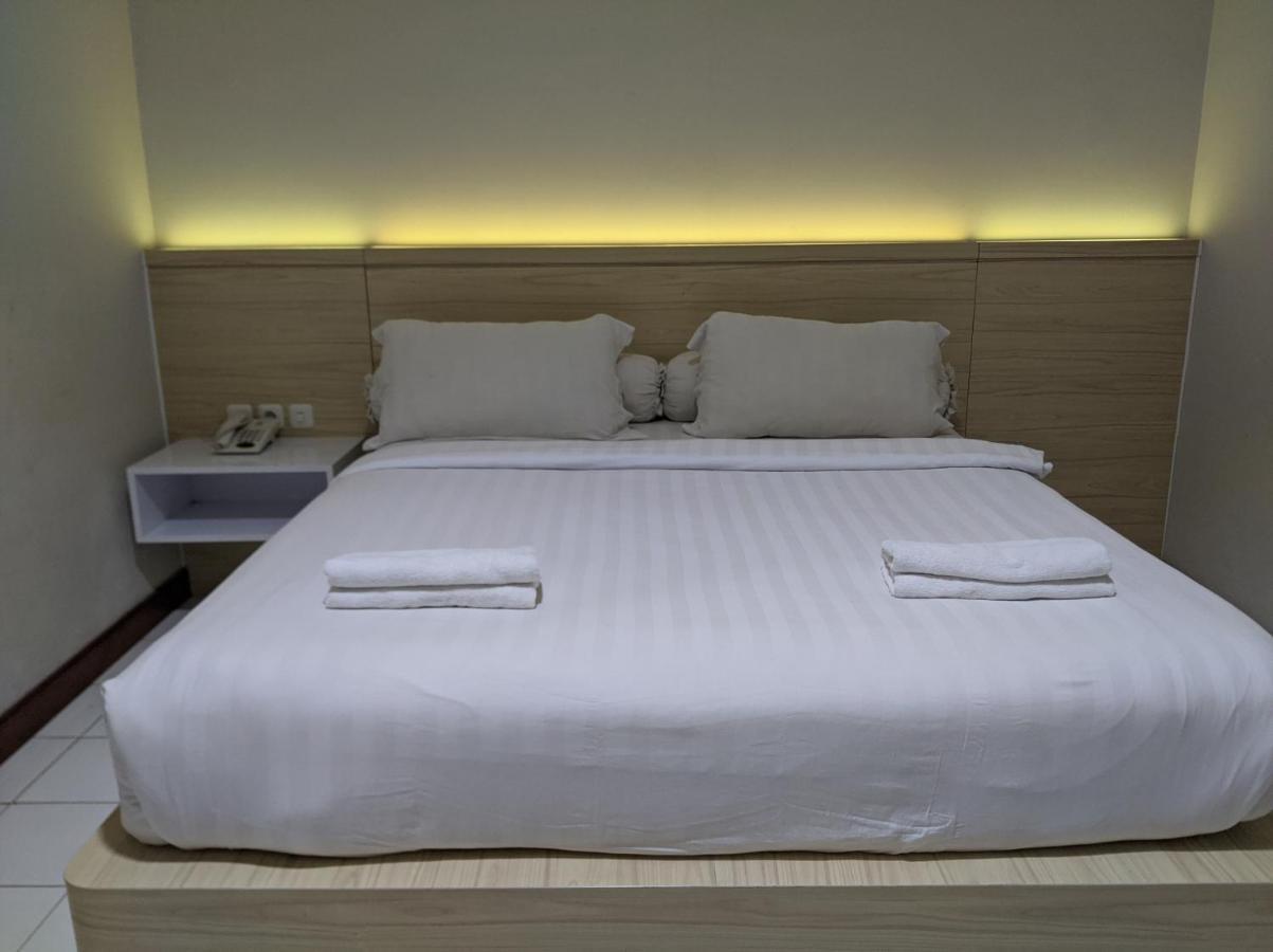 Twin Star Hotel Surakarta  Luaran gambar